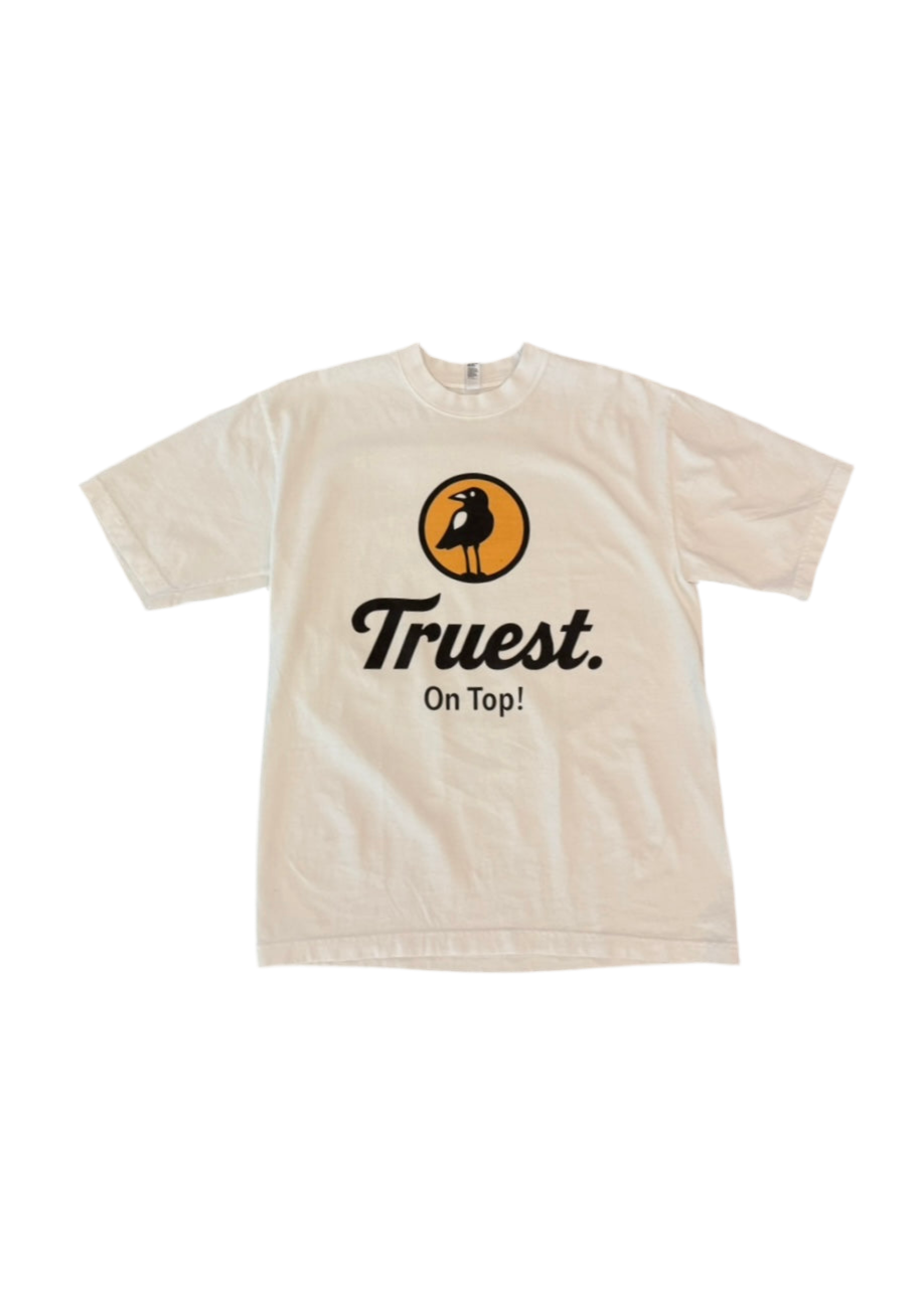 On top! tee